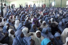Hơn 300 nữ sinh bị bắt cóc tại một trường học ở Nigeria