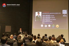 Diễn giả Vũ Hoàng Đức, Chủ tịch Hiệp hội Doanh nghiệp Việt Nam tại Nhật Bản trình bày tại phiên thảo luận. (Ảnh: Ban tổ chức)