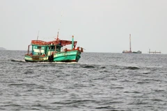 Tàu cá trên vùng biển Hà Tiên. (Ảnh: Lê Huy Hải/TTXVN)