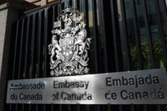 Bên ngoài Đại sứ quán Canada ở Caracas, Venezuela. (Nguồn: Twitter)