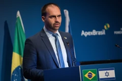 Ông Eduardo Bolsonaro, con trai của Tổng thống Brazil Jair Bolsonaro, tại buổi khai trương Văn phòng thương mại Brazil ở Jerusalem, ngày 15/12/2019. (Nguồn: timesofisrael.com)
