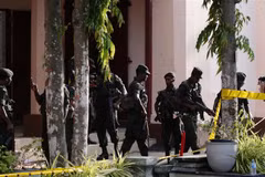 Cảnh sát phong tỏa hiện trường vụ đánh bom ở Colombo, Sri Lanka, ngày 23/4/2019. (Ảnh: THX/TTXVN)