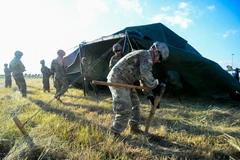 Binh sỹ Mỹ tại một căn cứ quân sự ở Fort Riley, bang Kansas, Mỹ. (Ảnh: AFP/TTXVN)