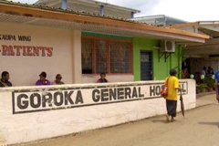 Bên ngoài Bệnh viện Goroka.(Nguồn: emtv.com.pg)