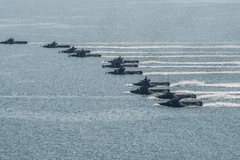 Tàu đổ bộ của Thái Lan và Mỹ tham gia cuộc tập trận Hổ mang Vàng tại Chonburi, Thái Lan, ngày 17/2/2017. (Ảnh: AFP/ TTXVN)