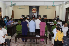 Phiên tòa xét xử sơ thẩm diễn ra sáng 18/9 nhưng đã bị hoãn do nhiều người làm chứng vắng mặt. (Ảnh: Nguyễn Quyết Chiến/TTXVN)