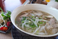 [Video] Cocktail vị phở, biến tấu độc đáo từ món ăn quốc hồn quốc túy