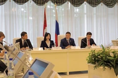 Bà Vera Sherbina, Phó Tỉnh trưởng thứ nhất tỉnh Primorye phát biểu tại cuộc gặp với các phóng viên châu Á - TBD. (Ảnh: Hồng Quân/TTXVN)