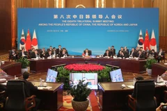 Toàn cảnh cuộc hội đàm ba bên giữa Thủ tướng Trung Quốc Lý Khắc Cường, Thủ tướng Nhật Bản Shinzo Abe và Tổng thống Hàn Quốc Moon Jae-in tại Thành Đô, Trung Quốc, ngày 24/12/2019. (Ảnh: Yonhap/TTXVN)