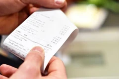 [Video] Cảnh báo hóa chất cực độc từ biên lai thanh toán in tại chỗ