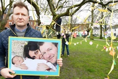 Chân dung người phụ nữ Anh mang quốc tịch Australia, cô Nazanin Zaghari-Ratcliffe (giữa, trong ảnh), bị bắt giữ tại Iran. (Ảnh: PA/TTXVN)