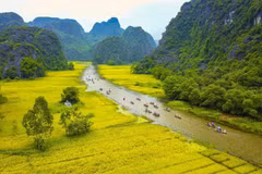 Quần thể danh thắng Tràng An là Di sản văn hóa và thiên nhiên thế giới, di sản hỗn hợp đầu tiên của Việt Nam và Đông Nam Á. (Ảnh: Minh Đức/TTXVN)