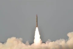 Tên lửa Shaheen có thể mang cả đầu đạn hạt nhân thông thường và đầu đạn hạt nhân với tầm bắn tới 1.500km. (Nguồn: Reuters)