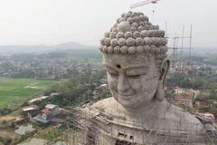 [Video] Cận cảnh pho tượng Phật khổng lồ lớn nhất Đông Nam Á