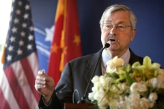 Đại sứ Mỹ tại Trung Quốc Terry Branstad phát biểu tại Bắc Kinh vào tháng 6/2017. (Nguồn: AP)