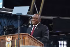Tổng thống Nam Phi Cyril Ramaphosa đọc diễn văn nhậm chức. (Ảnh: Phi Hùng/TTXVN)