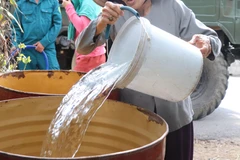 Gần 10.000 hộ dân ở Trà Vinh thiếu nước sạch trầm trọng do hạn mặn. (Nguồn: TTXVN)