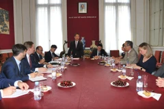 Bộ trưởng Trần Tuấn Anh phát biểu tại buổi gặp gỡ với các Hiệp hội doanh nghiệp châu Âu. (Ảnh: Kim Chung/TTXVN)