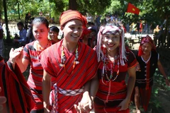 Lễ cưới truyền thống của dân tộc PaCô. (Ảnh: Hồ Cầu/TTXVN)