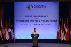 Tổng thống Philippines Rodrigo Duterte tại cuộc họp báo ở Manila ngày 29/4. (Nguồn: THX/TTXVN))