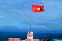 Khánh thành cột cờ Tổ quốc hướng ra Hoàng Sa