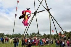 Trò chơi đánh đu.