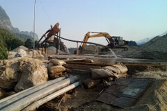 Hoạt động khai thác cát tại một mỏ cát ở km 17, xã Thanh Thủy, huyện Vị Xuyên, tỉnh Hà Giang. (Ảnh: Mai Mạnh/Vietnam+)