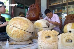 [Video] Về chốn cố đô xưa nghe tâm sự của người nghệ nhân làm mõ 