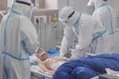 [Video] Nỗi niềm y bác sỹ tại Bệnh viện điều trị COVID-19 Tết Nhâm Dần