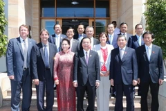 Chủ tịch Quốc hội Nguyễn Thị Kim Ngân với lãnh đạo Bộ Công nghệ và Khoa học sáng tạo Australia và Tổ chức nghiên cứu khoa học và công nghệ liên bang Australia (CSIRO). (Ảnh: Trọng Đức/TTXVN)