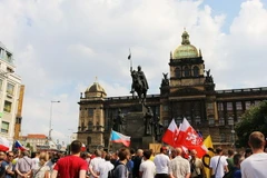 Míttinh phản đối việc Séc tiếp nhận thêm người nhập cư ở Prague. (Ảnh: Trần Quang Vinh/Vietnam+) 