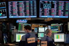 Giao dịch viên tại sàn giao dịch chứng khoán New York, Mỹ. (Nguồn: AFP/TTXVN)