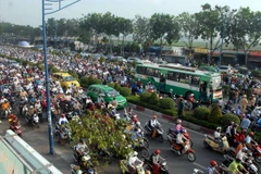 Nhiều băn khoăn về hạn chế phương tiện cá nhân tại TP.HCM