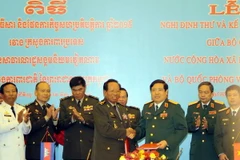 Đưa hợp tác quốc phòng Việt Nam-Campuchia đi vào chiều sâu