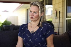 Chị Danica Weeks hết hy vọng về sự sống sót của chồng sau khi mảnh vỡ nghi MH370 được tìm thấy. (Nguồn: dailymail.co.uk)