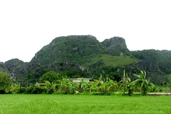 Kỷ luật 5 cán bộ huyện vì sai phạm quản lý đất khu di tích núi Voi