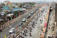 Cầu Gành Hào, thành phố Cà Mau. (Ảnh: Anh Tôn/TTXVN)