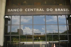 IMF ủng hộ các chính sách "thắt lưng buộc bụng" của Brazil