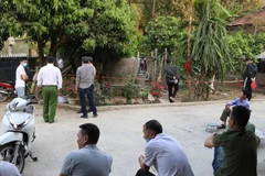 Hiện trường nơi xảy ra vụ nổ được phong tỏa để phục vụ công tác điều tra, khám nghiệm hiện trường. (Ảnh: Xuân Tiến/TTXVN)