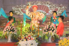 Một tiết mục biểu diễn tại liên hoan hát văn, hát chầu văn toàn quốc 2019. (Ảnh: Nguyễn Chinh/TTXVN)