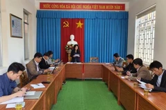 Bà Trần Thị Vũ Loan, Phó chủ tịch UBND thành phố Đà Lạt cung cấp thông tin cho báo chí. (Ảnh: Chu Quốc Hùng/TTXVN)