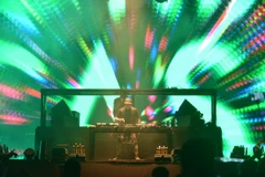 Các DJ Việt Nam và thế giới đã mang tới nhạc hội EDM tại Ecopark toàn bộ năng lượng thường có của họ (Ảnh: SaoStar)