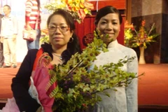 Nhà báo Nguyễn Thị Bích Yến (áo trắng). (Ảnh: Nhân vật cung cấp)