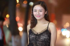 Văn Mai Hương với 'Sống không đợi chờ' tại Hà Nội. (Ảnh: Hồng Quang Minh)