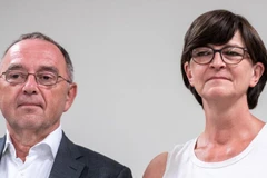 Cặp liên danh Norbert Walter-Borjans và Saskia Esken. (Ảnh: Spiegel)