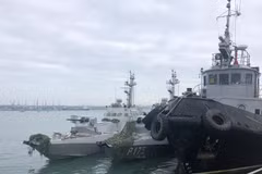 Các tàu chiến Ukraine bị Nga bắt giữ. (Ảnh: Sputnik)