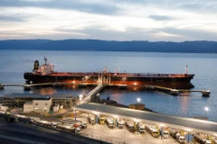 Một tàu chở dầu cập cảng tại Biển Đỏ. (Ảnh: Bloomberg) 