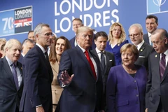 Các nhà lãnh đạo tham dự Hội nghị thượng đỉnh NATO ngày 4/12. (Ảnh: AFP/TTXVN)