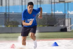 Luis Suarez đã sớm quay trở lại tập luyện. (Ảnh: Barcelona)