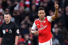 Pierre-Emerick Aubameyang cán mốc 50 bàn thắng cho Arsenal. (Ảnh: Getty)